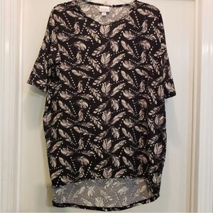 LuraRae IRmA Sz XS feather print top impeccable condition